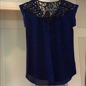 Express v-neck blouse with lace front/back details